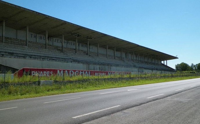 10 Abandoned Race Tracks, Speedways & Dragways - Urban Ghosts