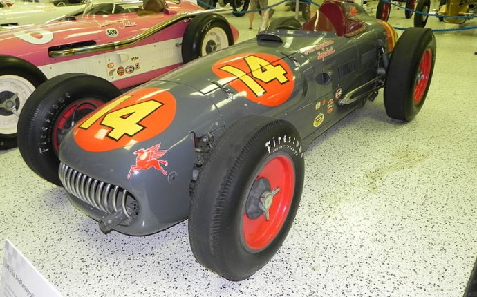 1953 Indianapolis 500 Race Time: 3:53:01.690 Chassis/engine