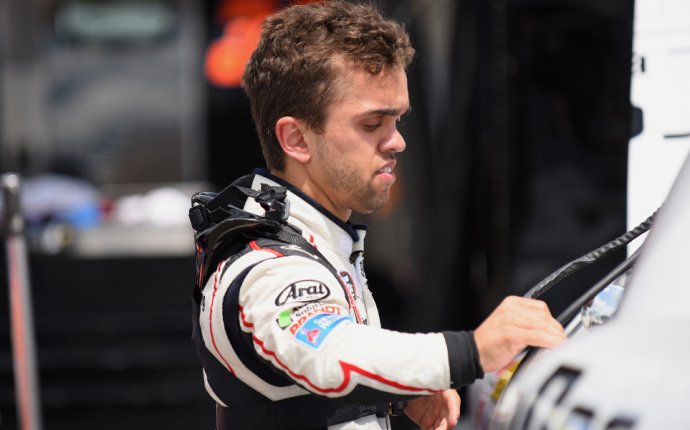 4-foot-4 NASCAR driver Rico Abreu wins first stock car race | For