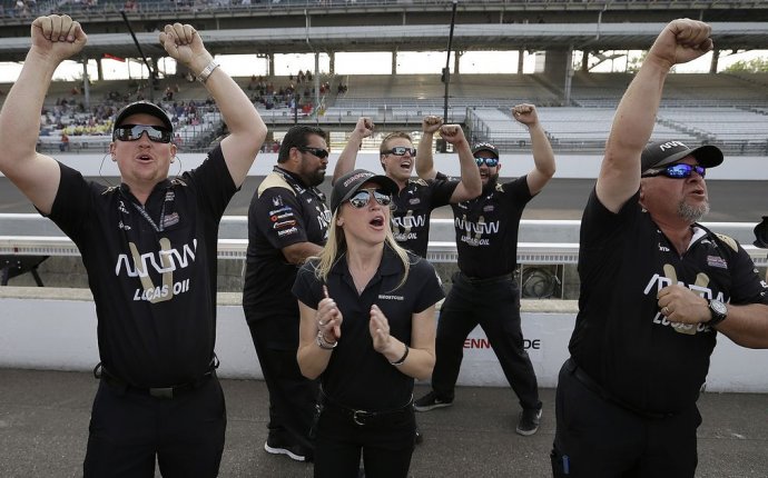 2016 Indianapolis 500 starting grid James Hinchcliffe