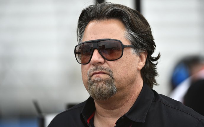 Andretti Autosport, Michael Andretti sued by Andretti Sports