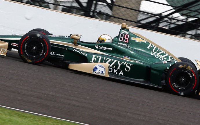 Carpenter finds familiar spot atop Indianapolis 500 qualifying