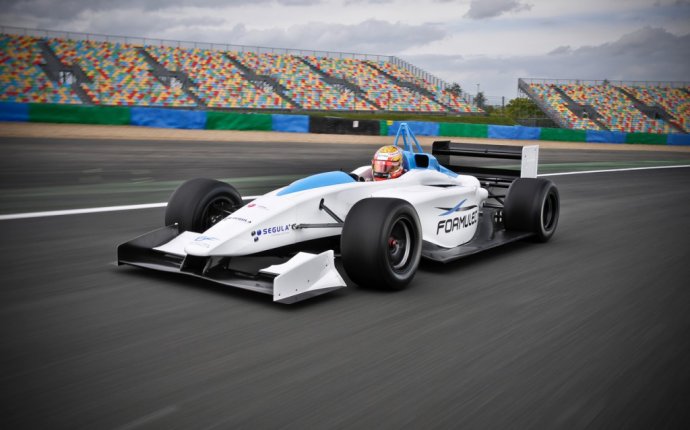 Electric Open Wheel Racing Series to Hit the Track in 2013