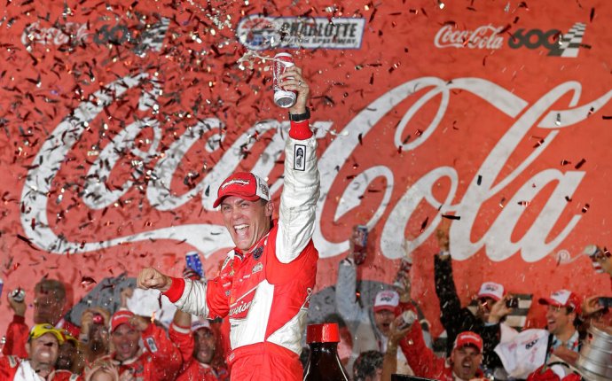 Harvick Wins Coca-Cola 600 After 3 Red Flags - The New York Times