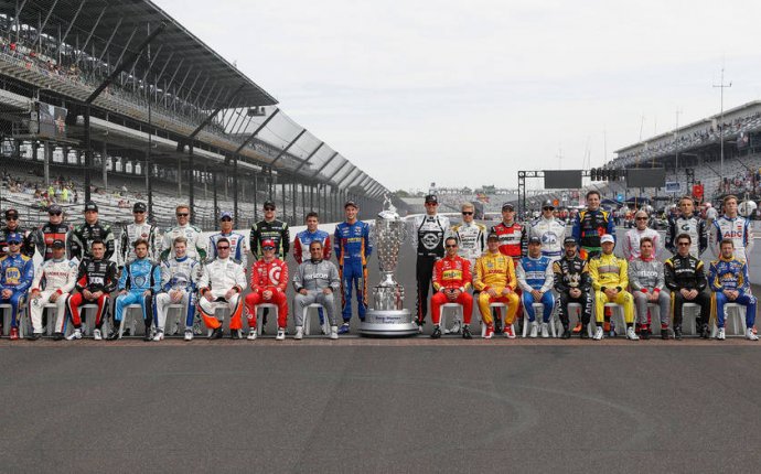 Indy 500 official drivers photo, starting lineup, TV schedule