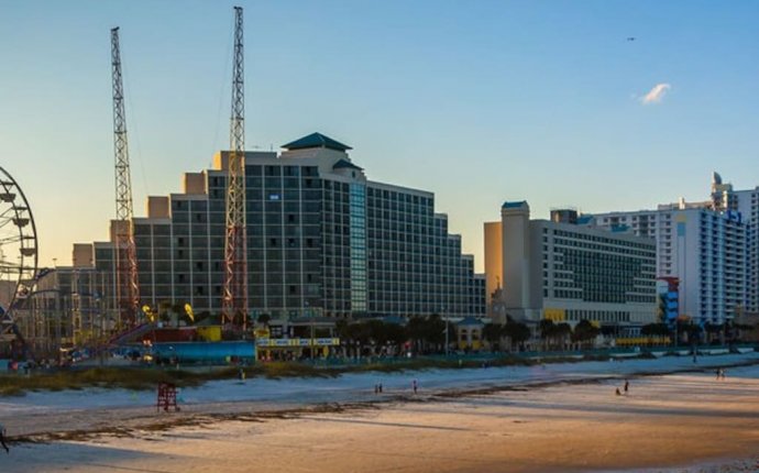 Wyndham Ocean Walk Daytona Beach Race week special - Condominiums